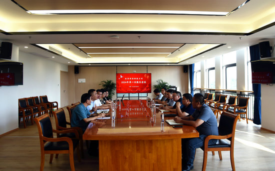座談會(huì ).jpg